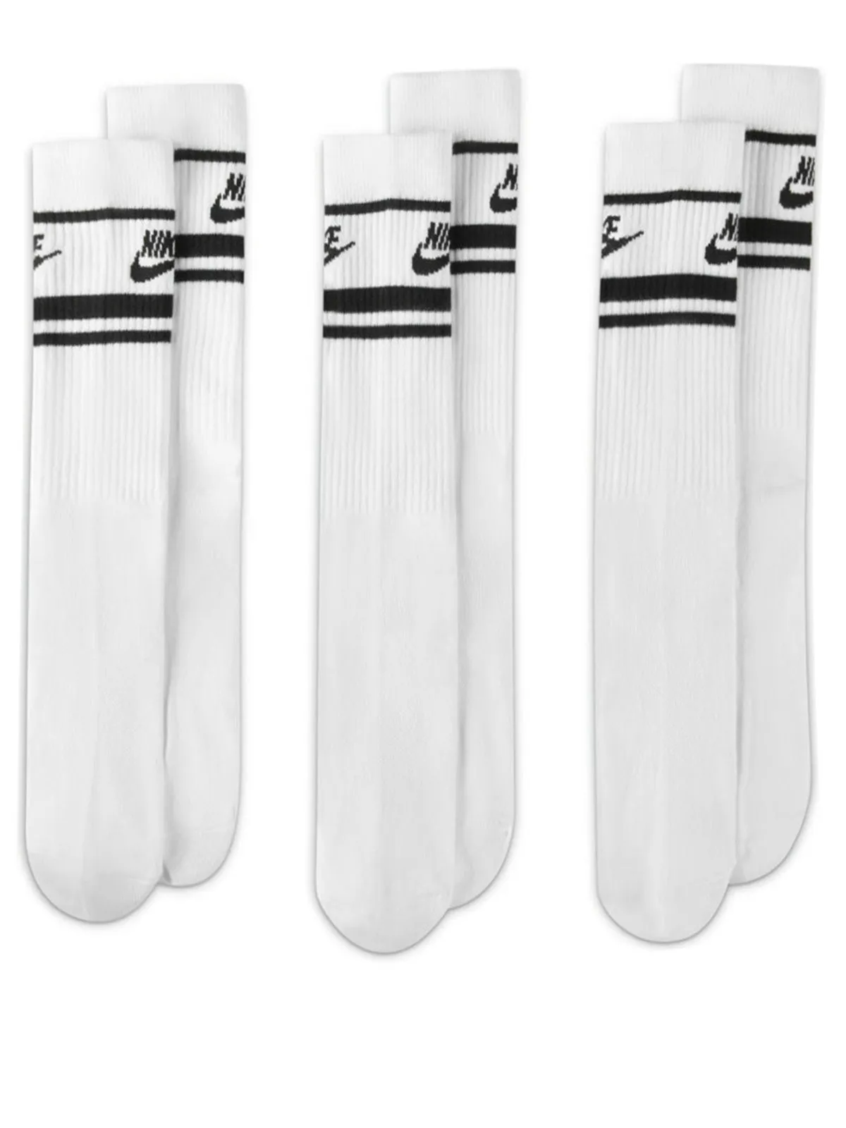 Nike Sportswear Everyday Essential Pack Of Three Socks