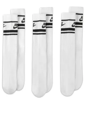 Nike Sportswear Everyday Essential Pack Of Three Socks
